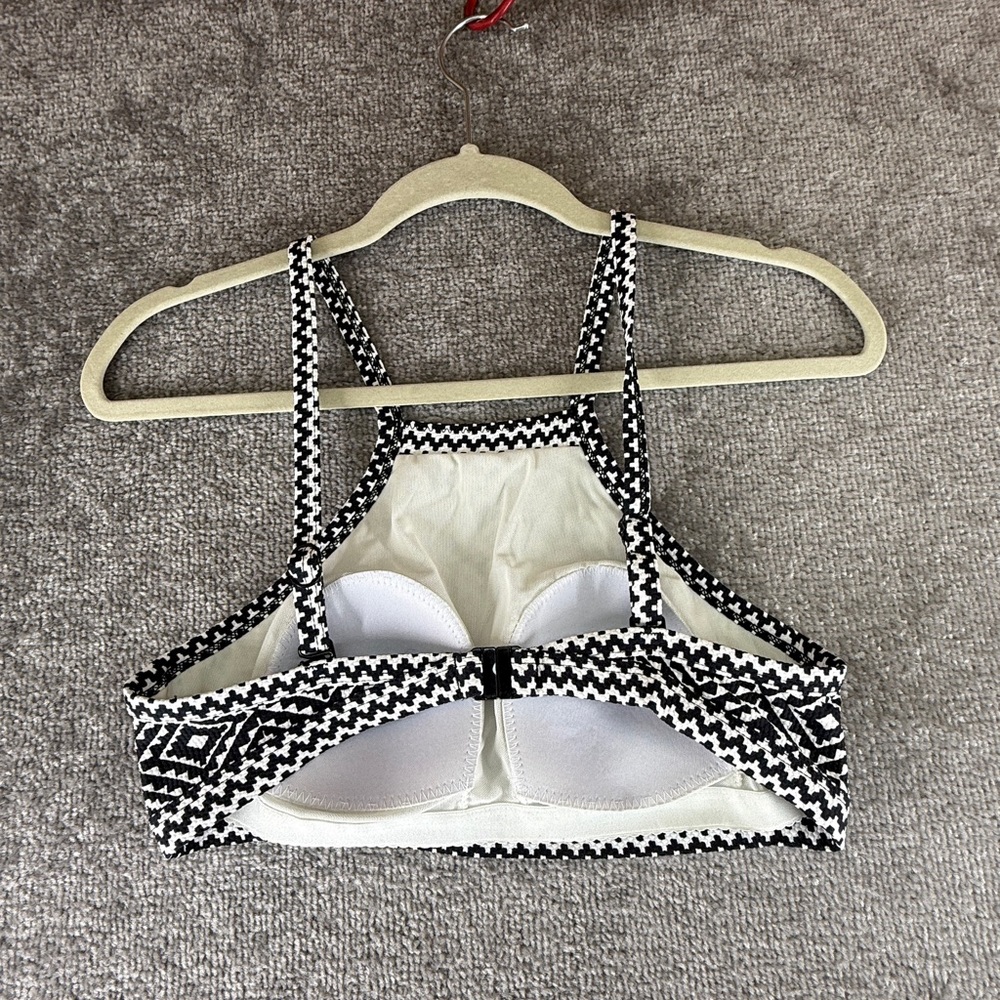 BAKU Australia Black White Geometric High Neck Bikini Top AU 10 US 7 Racer Swim - Picture 4 of 7